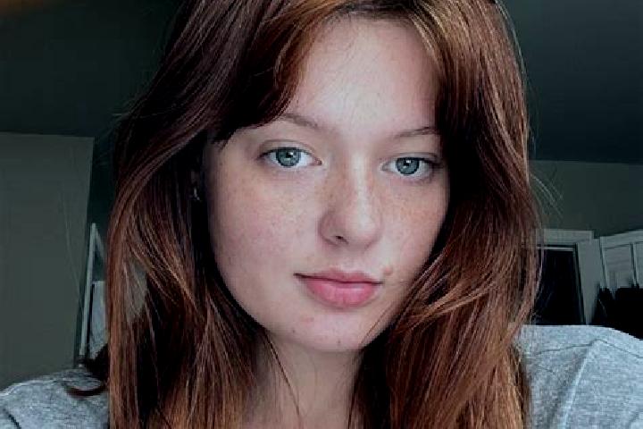 Penelope, 30, a auburn grey-eyed mixed companion based in Reessum. Offering GFE, Travel Companion, Couples. Available for incall and outcall, day and evening...