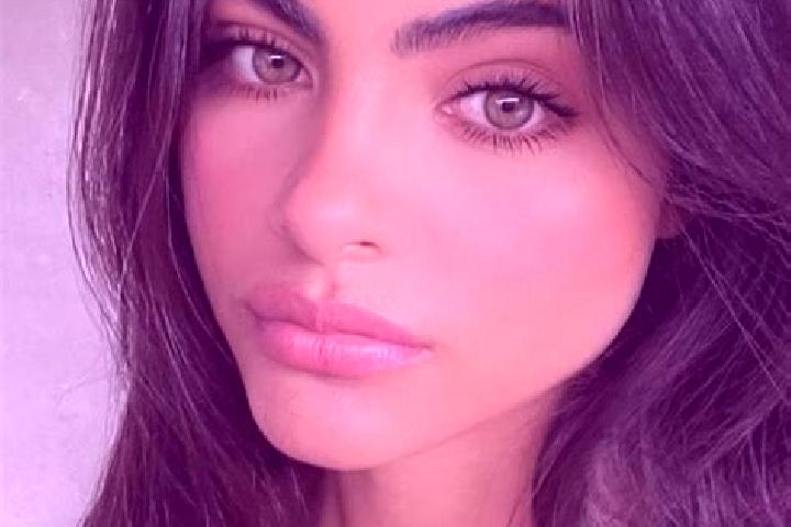 Penelope, 30, a black brown-eyed indian companion based in Jerez de Garcia Salinas. Offering Erotic Massage, Fetish, Girlfriend Experience, Couples. Availabl...