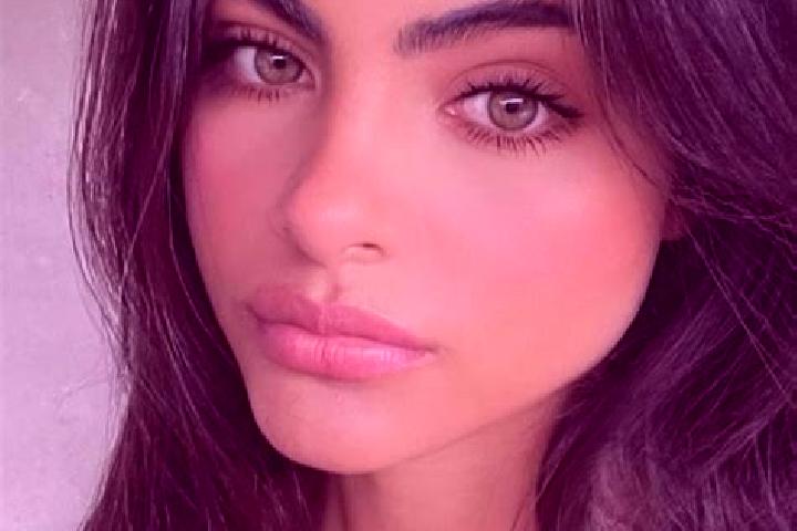 Penelope, 30, a black hazel-eyed caribbean companion based in Madikeri. Offering BDSM, CIM, Roleplay. Available for incall and outcall, day and evening dates.