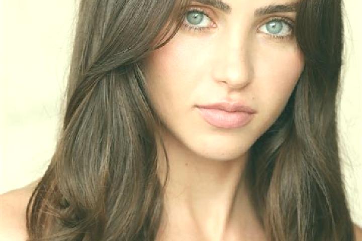 Penelope, 30, a brunette dark-eyed caribbean companion based in Plajan. Offering Striptease, Travel Companion, CIM, Girlfriend Experience. Available for inca...