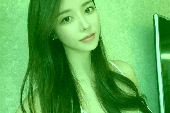 Penelope, 30 — Escort in Jicang, China