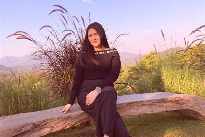 Penelope, 30 — Escort in Sulita, Romania