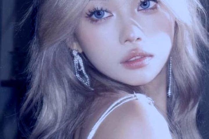 Penelope, 31, a blonde grey-eyed asian companion based in Maha Rat. Offering BDSM, Party Girl, Overnight. Available for incall and outcall, day and evening d...