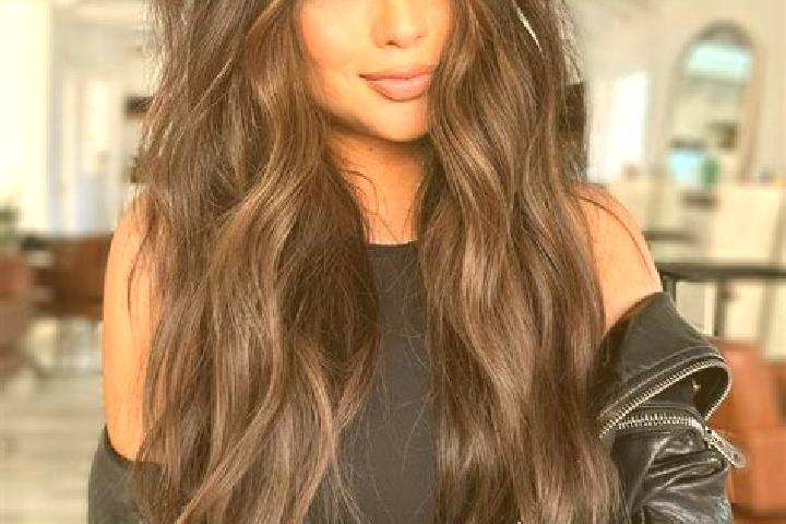 Penelope, 31, a brunette dark-eyed latina companion based in Savasse. Offering Couples, Duos, CIM, Massage. Available for incall and outcall, day and evening...