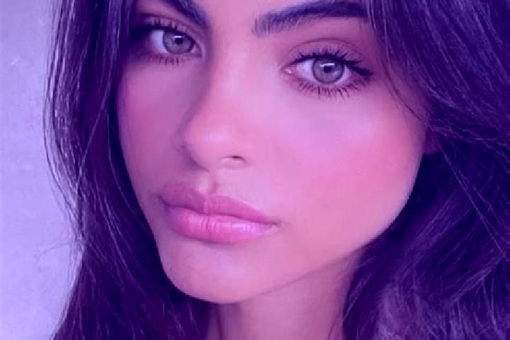 Penelope, 31, a brunette green-eyed caucasian companion based in Harmondsworth. Offering Massage, Prostate Massage, Couples. Available for incall and outcall...