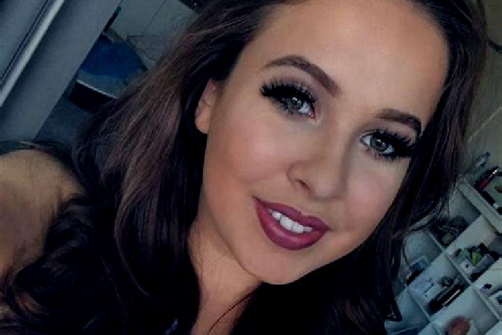 Penelope, 31, a chestnut dark-eyed european companion based in New Plymouth. Offering Girlfriend Experience, Overnight, Erotic Massage, Duos. Available for i...