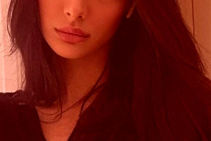 Penelope, 31, a chestnut dark-eyed middle eastern companion based in Salzburg. Offering Girlfriend Experience, A-Level. Available for incall and outcall, day...