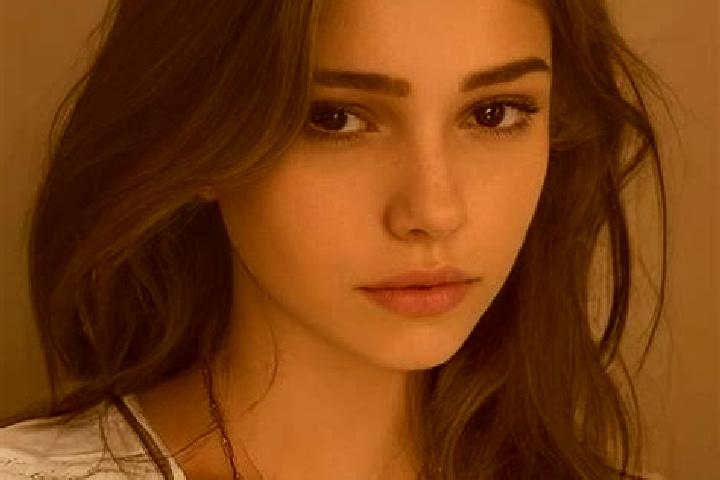 Penelope, 31, a chestnut grey-eyed slavic companion based in Boyd-Booth. Offering GFE, Dinner Date, CIM, 69. Available for incall and outcall, day and evenin...