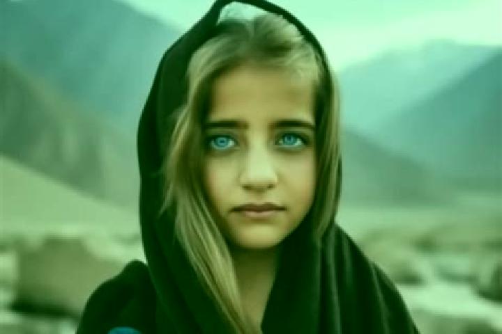Penelope, 32, a blonde brown-eyed middle eastern companion based in Kunjanpalaiyam. Offering 69, Roleplay, A-Level, OWO, Dinner Date. Available for incall an...