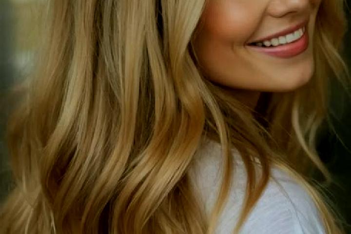 Penelope, 32, a blonde hazel-eyed mediterranean companion based in General Lavalle. Offering Domination, Erotic Massage, OWO. Available for incall and outcal...