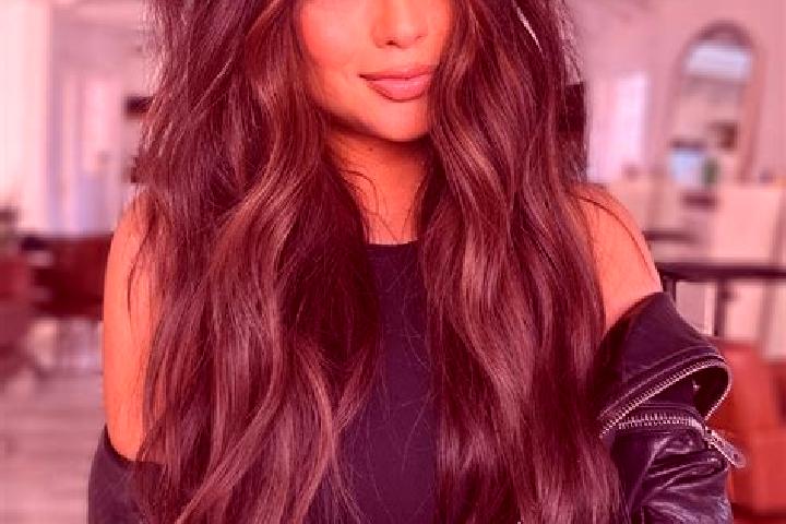 Penelope, 32, a brunette dark-eyed mixed companion based in Sampangan. Offering BDSM, 69, OWO. Available for incall and outcall, overnight bookings available.