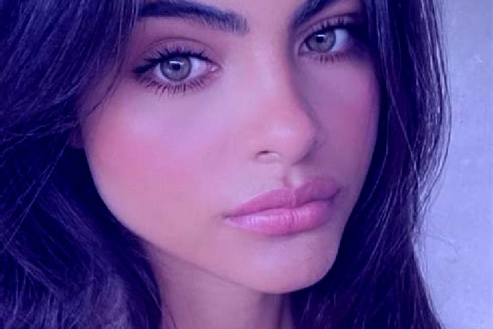 Penelope, 32, a brunette green-eyed middle eastern companion based in Womrath. Offering Girlfriend Experience, Fetish, BDSM, GFE, Travel Companion. Available...