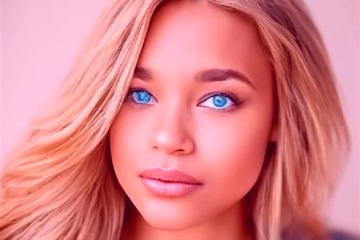 Penelope, 32, a dark blonde blue-eyed latina companion based in Llangadog. Offering Deep French Kissing, BDSM, Fetish, A-Level. Available for incall and outc...