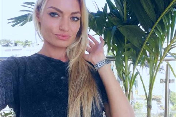 Penelope, 32, a dark blonde dark-eyed caribbean companion based in Langho. Offering Dinner Date, Striptease, GFE. Available for incall and outcall, day and e...