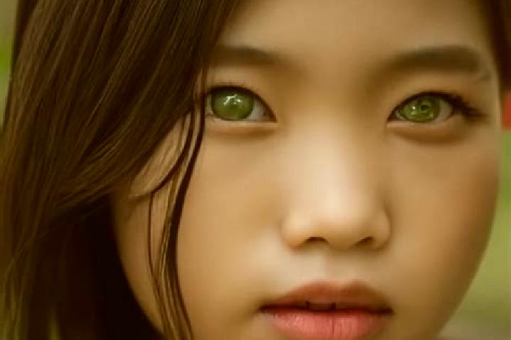 Penelope, 32, a red green-eyed asian companion based in Gbaleguhe. Offering OWO, GFE, 69. Available for incall and outcall, overnight bookings available.