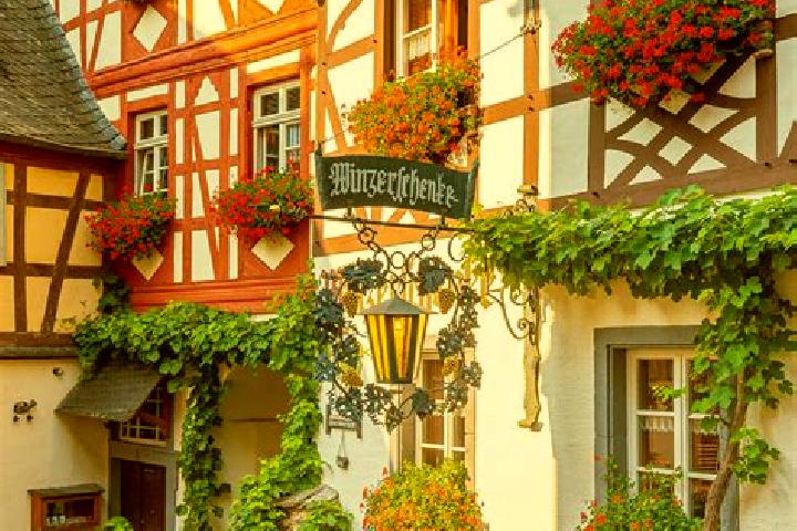 Penelope, 32 — Escort in Ellingshausen, Germany