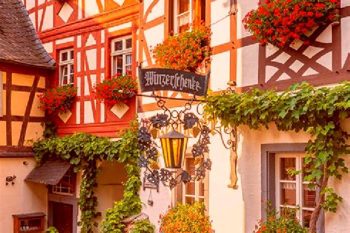 Penelope, 32 — Escort in Grossbadegast, Germany