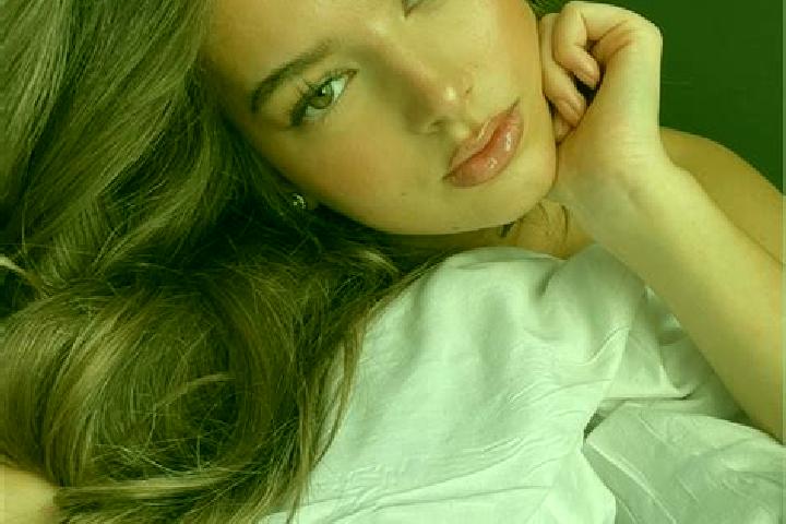 Penelope, 33, a chestnut green-eyed latina companion based in Pontfaverger-Moronvilliers. Offering A-Level, Erotic Massage, Deep French Kissing, BDSM. Availa...