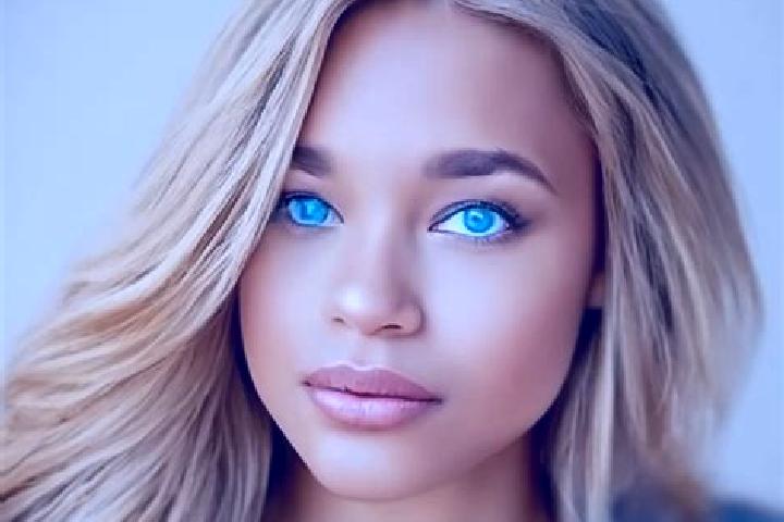 Penelope, 33, a dark blonde blue-eyed latina companion based in Linselles. Offering GFE, Roleplay, A-Level, BDSM. Available for incall and outcall, overnight...