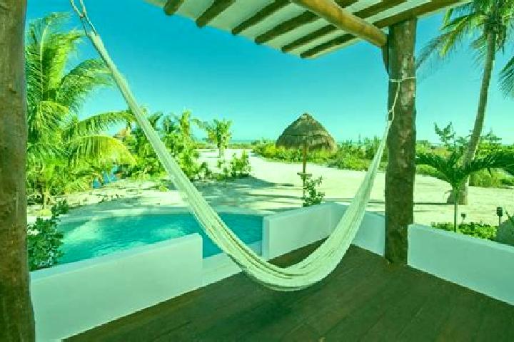 Penelope, 33 — Escort in Isla Holbox, Mexico