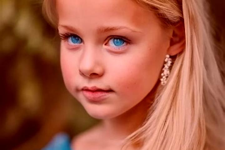 Penelope, 34, a blonde blue-eyed caribbean companion based in Miyanshahr. Offering Couples, CIM. Available for incall and outcall, day and evening dates.
