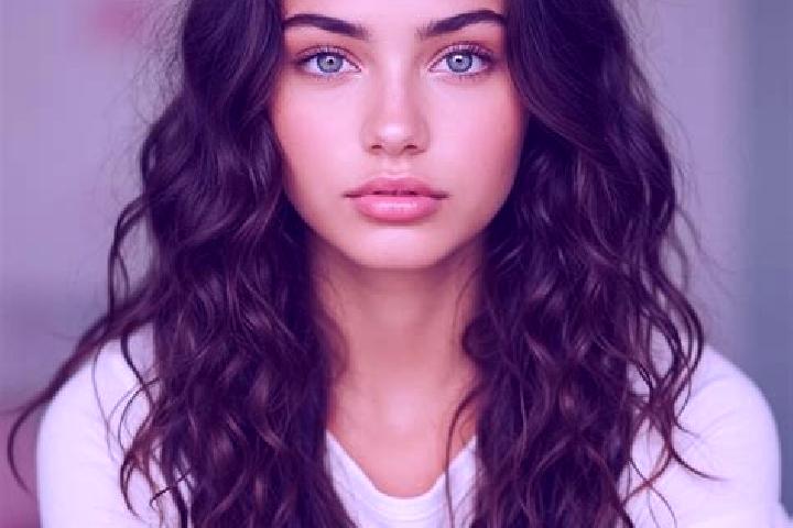 Penelope, 34, a brunette dark-eyed mediterranean companion based in Lanesville. Offering Domination, Couples, Overnight, BDSM, Dinner Date. Available for inc...