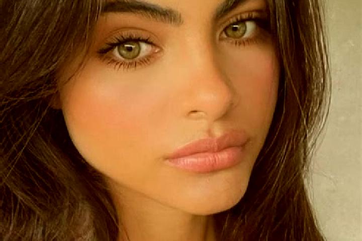 Penelope, 34, a brunette green-eyed latina companion based in Abuya y Ceuta Segunda (Ejido Echeverria). Offering Dinner Date, Striptease, Erotic Massage. Ava...