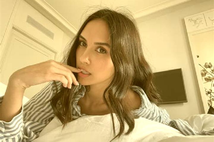 Penelope, 34, a brunette grey-eyed indian companion based in Urakam. Offering Girlfriend Experience, Travel Companion, Overnight, Roleplay. Available for inc...