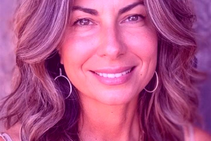 Penelope, 34, a brunette grey-eyed latina companion based in Gembloux. Offering 69, BDSM, Tantra, Prostate Massage. Available for incall and outcall, overnig...