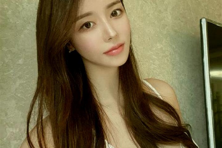 Penelope, 34 — Escort in Taochang, China