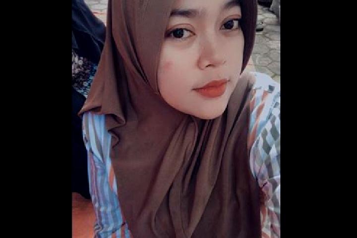 Penelope, 34 — Escort in Wuluhan, Indonesia