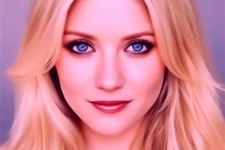Penelope, 35, a blonde amber-eyed caucasian companion based in Saratov. Offering Duos, 69, BDSM. Available for incall and outcall, overnight bookings available.