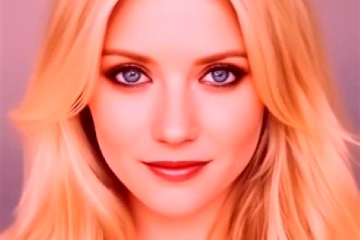 Penelope, 35, a blonde dark-eyed caucasian companion based in Maule. Offering GFE, Dinner Date, CIM. Available for incall and outcall, day and evening dates.