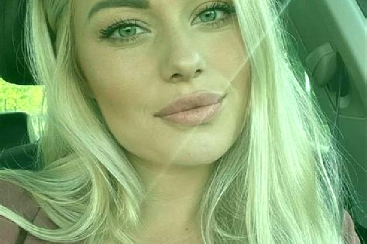 Penelope, 35, a blonde hazel-eyed ebony companion based in Pralboino. Offering Dinner Date, Erotic Massage, Striptease. Available for incall and outcall, ove...