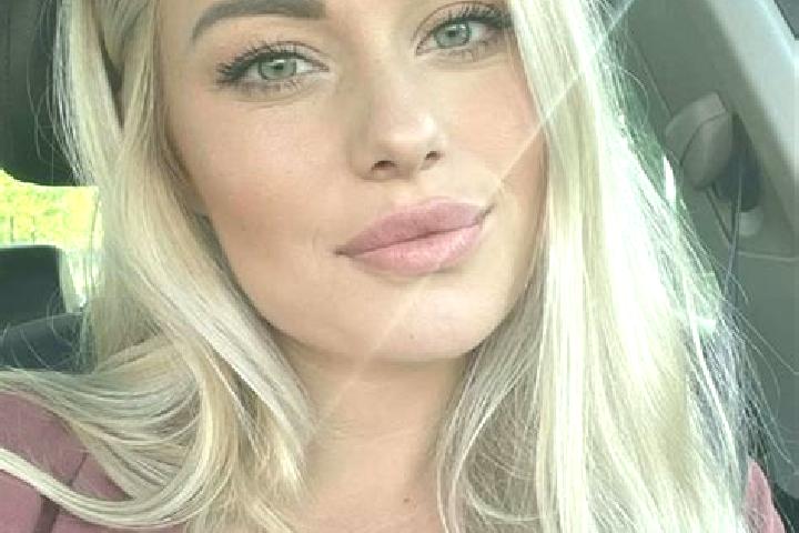 Penelope, 35, a blonde hazel-eyed middle eastern companion based in Kogona. Offering Girlfriend Experience, Travel Companion, Massage. Available for incall a...