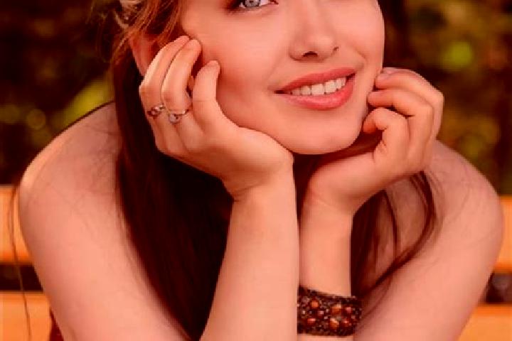 Penelope, 35, a chestnut blue-eyed asian companion based in Paulilatino. Offering Massage, Roleplay, CIM. Available for incall and outcall, day and evening d...