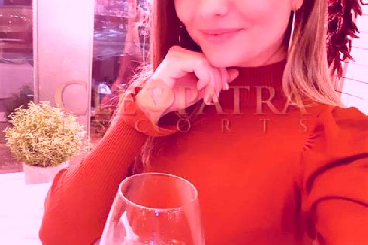 Penelope, 35, a red amber-eyed slavic companion based in Barrio de Boyecha. Offering Dinner Date, OWO, Party Girl. Available for incall and outcall, day and ...