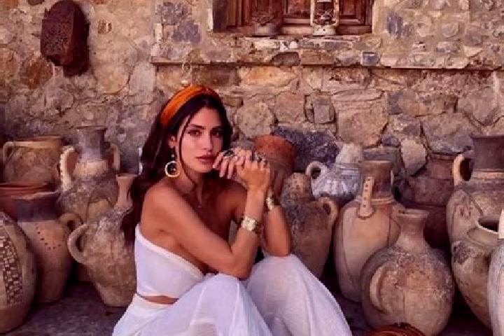 Penelope, 35 — Escort in Abadou, Morocco