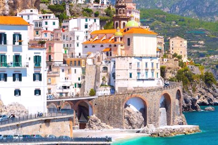 Penelope, 35 — Escort in Mornese, Italy