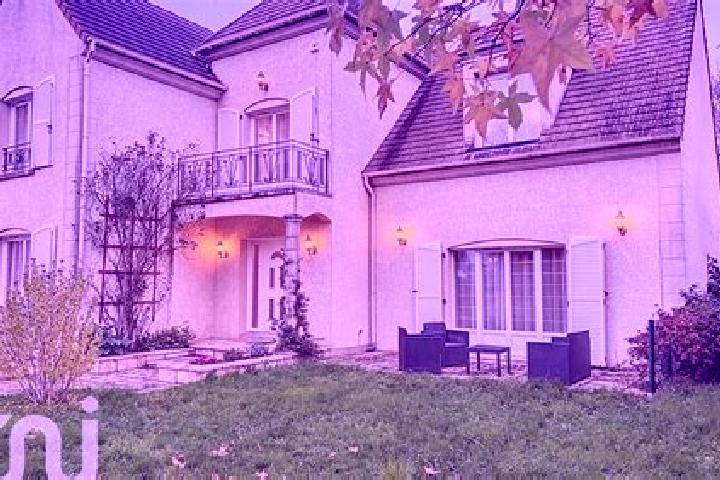 Penelope, 35 — Escort in Poigny-la-Foret, France