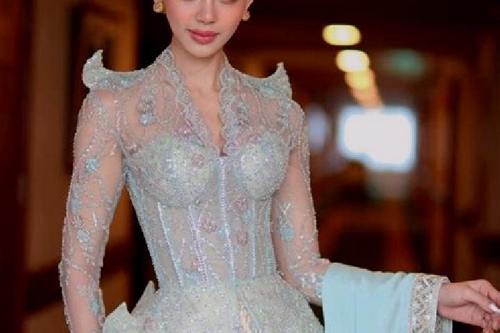 Penelope, 35 — Escort in Thanatpin, Myanmar