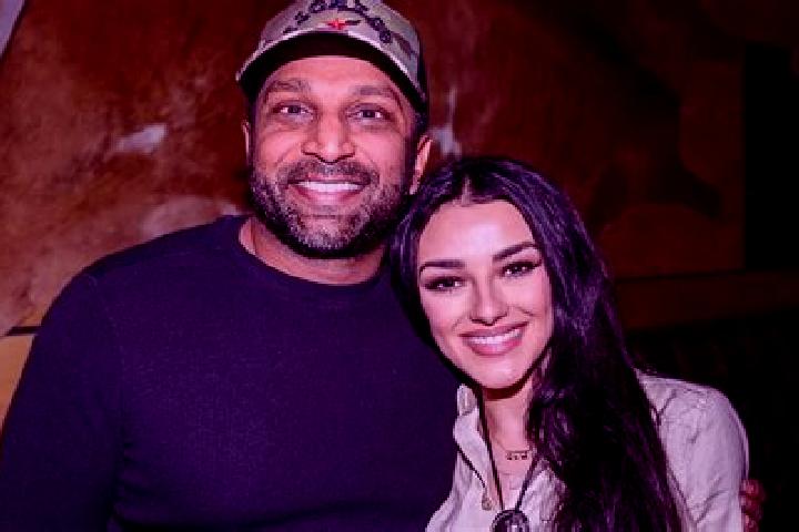 Penelope, 36, a black grey-eyed indian companion based in Ambepur. Offering Tantra, A-Level, Girlfriend Experience. Available for incall and outcall, overnig...