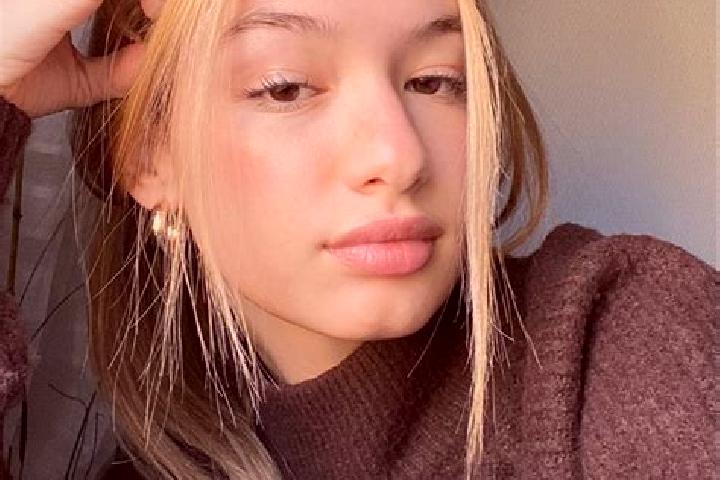 Penelope, 36, a blonde brown-eyed indian companion based in Hidirasa. Offering Massage, Striptease, 69, BDSM. Available for incall and outcall, overnight boo...