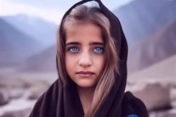 Penelope, 36, a blonde brown-eyed middle eastern companion based in Daluo. Offering Massage, Fetish, Travel Companion, Dinner Date. Available for incall and ...