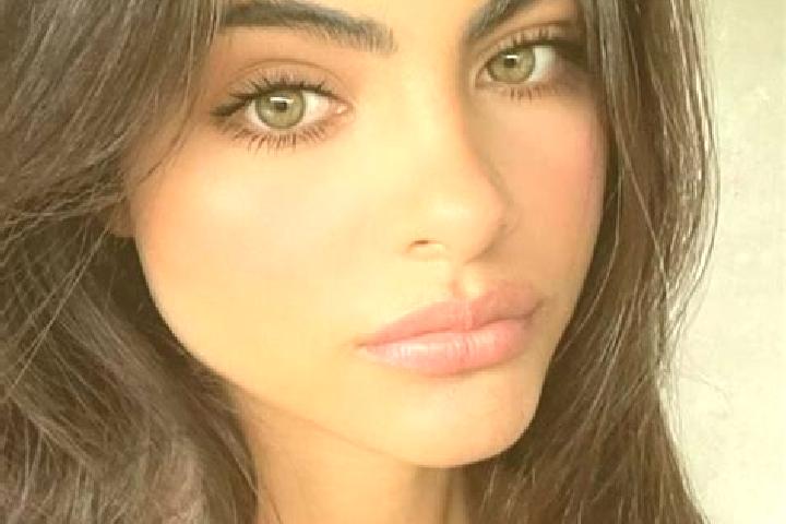 Penelope, 36, a brunette amber-eyed indian companion based in Santorcaz. Offering Duos, Striptease, BDSM. Available for incall and outcall, day and evening d...