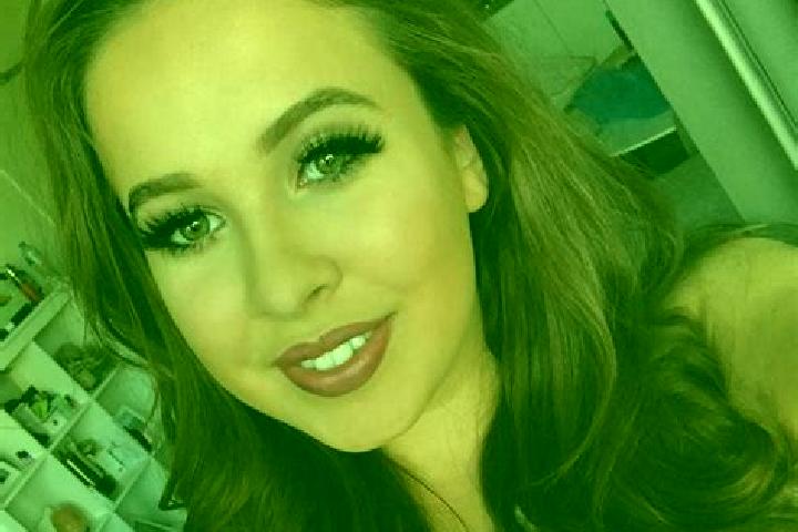 Penelope, 36, a brunette grey-eyed mixed companion based in Sainte-Clotilde-de-Horton. Offering Overnight, Roleplay. Available for incall and outcall, day an...