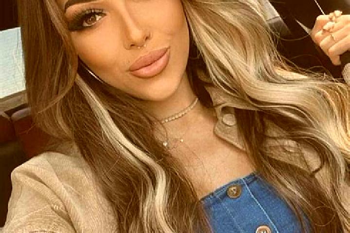 Penelope, 36, a dark blonde brown-eyed middle eastern companion based in Alitasi. Offering Girlfriend Experience, Overnight, Roleplay, Fetish. Available for ...