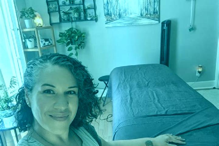 Penelope, 36, a dark blonde dark-eyed latina companion based in Timmaspe. Offering 69, Massage, Party Girl, Dinner Date. Available for incall and outcall, da...