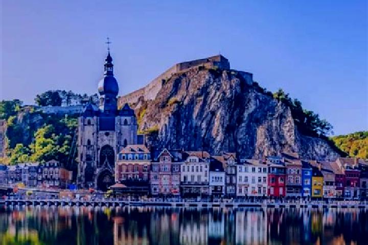 Penelope, 36 — Escort in Buvrinnes, Belgium
