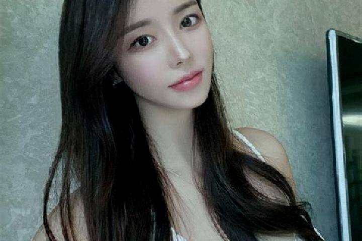 Penelope, 36 — Escort in Yanwo, China